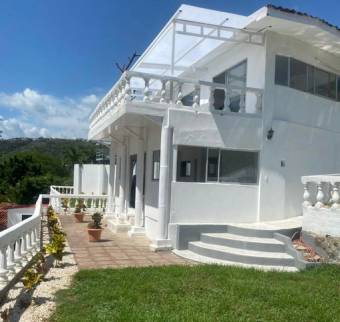 Se vende propiedad para inversión en Playas del Coco Guanacaste 25-672