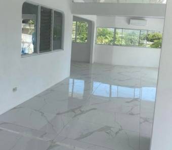 Se vende propiedad para inversión en Playas del Coco Guanacaste 25-672