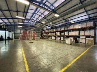 Se vende amplia propiedad con 5 bodegas en Hospital San José 24-1348, $ 3,100,000, 17, San José, San José