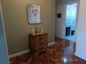 Se vende espaciosa casa con patio en San Rafael Escazú 25-1164