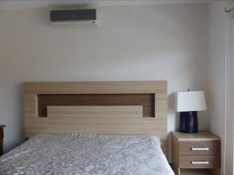 Se vende casa con patio y terraza en condominio de San Rafael Escazú 25-1213