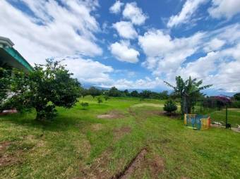 Se vende casa con mas de 7,000m2 de lote en San Rafael de Heredia 25-186 Se vende casa con mas de 7,000m2 de lote en San Rafael de Heredia 25-186