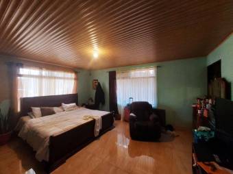 Se vende casa con mas de 7,000m2 de lote en San Rafael de Heredia 25-186 Se vende casa con mas de 7,000m2 de lote en San Rafael de Heredia 25-186