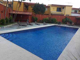 Se alquila espaciosa casa en condominio de Se alquila espaciosa casa en condominio de