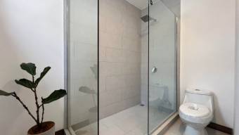 Se alquila moderna casa amoblada en condominio de Santa Ana 26-320