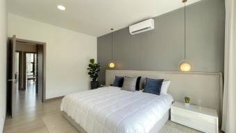 Se alquila moderna casa amoblada en condominio de Santa Ana 26-320