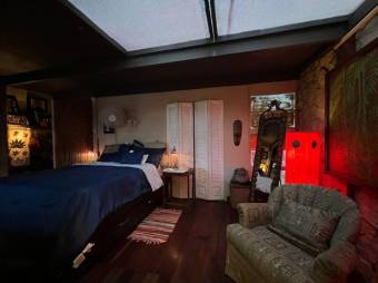 Se alquila espaciosa casa con jardin en San Rafael Escazú 25-165