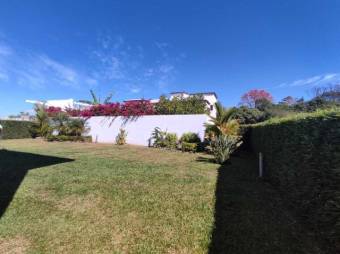 Se vende casa con patio y terraza en condominio de Alajuela 25-382 Se vende casa con patio y terraza en condominio de Alajuela 25-382