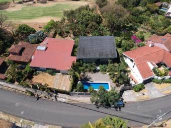 Se vende espaciosa casa con patio en San Antonio Belén 21-1989