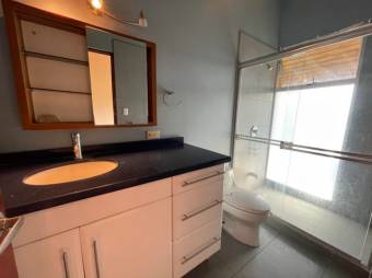 Se vende espaciosa casa con patio en San Antonio Belén 21-1989