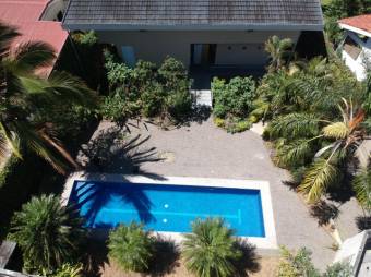 Se vende espaciosa casa con patio en San Antonio Belén 21-1989