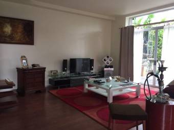 Se vende espaciosa casa con patio en San Antonio Belén 21-1989