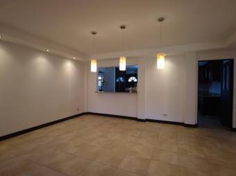 Se vende espaciosa casa con patio en Mata De Platano Goicoechea 24-297 Se vende espaciosa casa con patio en Mata De Platano Goicoechea 24-297