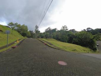 Se vende espaciosa casa con patio en Mata De Platano Goicoechea 24-297 Se vende espaciosa casa con patio en Mata De Platano Goicoechea 24-297