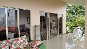 Se vende espaciosa casa de 3 plantas en Guácima Alajuela 23-357 Se vende espaciosa casa de 3 plantas en Guácima Alajuela 23-357