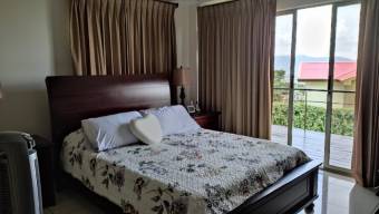 Se vende espaciosa casa de 3 plantas en Guácima Alajuela 23-357 Se vende espaciosa casa de 3 plantas en Guácima Alajuela 23-357