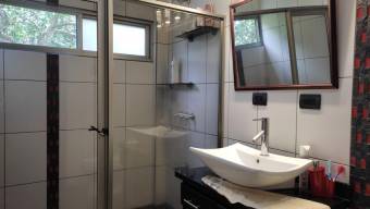 Se vende espaciosa casa de 3 plantas en Guácima Alajuela 23-357 Se vende espaciosa casa de 3 plantas en Guácima Alajuela 23-357