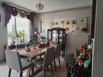 Se vende espaciosa casa con patio en condominio de Sabanilla San José 24-1615 Se vende espaciosa casa con patio en condominio de Sabanilla San José 24-1615