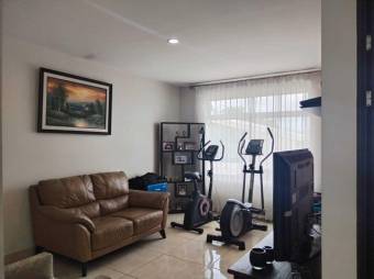 Se vende espaciosa casa con patio en condominio de Sabanilla San José 24-1615 Se vende espaciosa casa con patio en condominio de Sabanilla San José 24-1615
