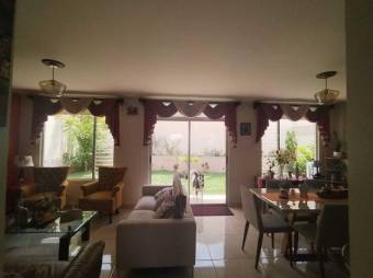 Se vende espaciosa casa con patio en condominio de Sabanilla San José 24-1615 Se vende espaciosa casa con patio en condominio de Sabanilla San José 24-1615