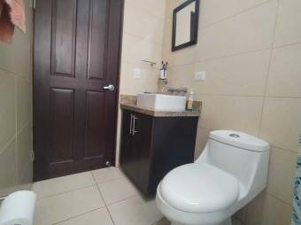 Se vende espaciosa casa con patio en condominio de Sabanilla San José 24-1615 Se vende espaciosa casa con patio en condominio de Sabanilla San José 24-1615