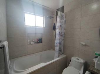 Se vende espaciosa casa con patio en condominio de Sabanilla San José 24-1615 Se vende espaciosa casa con patio en condominio de Sabanilla San José 24-1615