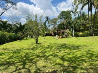 Se vende casa con mas de 9,400m2 de lote en Peñas Blancas 23-3095 Se vende casa con mas de 9,400m2 de lote en Peñas Blancas 23-3095