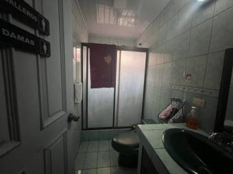 Se vende espaciosa casa con uso mixto en San Francisco Heredia 26-59 Se vende espaciosa casa con uso mixto en San Francisco Heredia 26-59