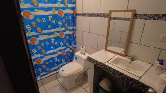 Se vende propiedad con uso mixto en Guadalupe San José 23-1459