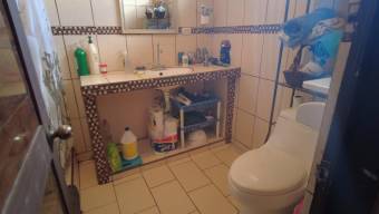 Se vende propiedad con uso mixto en Guadalupe San José 23-1459