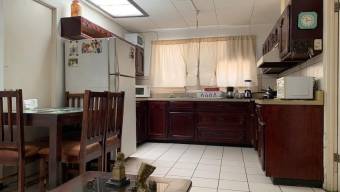 Se vende casa con local comercial en Mercedes de Montes de Oca 26-96 Se vende casa con local comercial en Mercedes de Montes de Oca 26-96