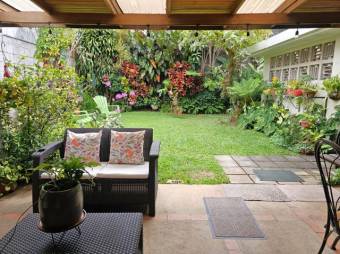 Se vende espaciosa casa con patio en San Pedro de San José 25-1359 Se vende espaciosa casa con patio en San Pedro de San José 25-1359