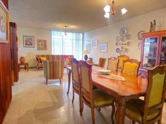 Se vende espaciosa casa con patio en San Pedro de San José 25-1359 Se vende espaciosa casa con patio en San Pedro de San José 25-1359