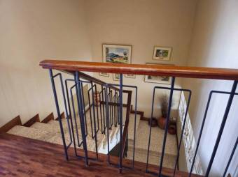 Se vende espaciosa casa con patio en San Pedro de San José 25-1359 Se vende espaciosa casa con patio en San Pedro de San José 25-1359