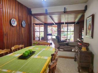 Se vende espaciosa casa con patio en San Pedro de San José 25-1359 Se vende espaciosa casa con patio en San Pedro de San José 25-1359