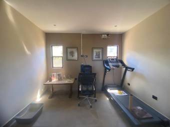 Se vende espaciosa casa con terraza en Ciudad Colón 25-368 Se vende espaciosa casa con terraza en Ciudad Colón 25-368