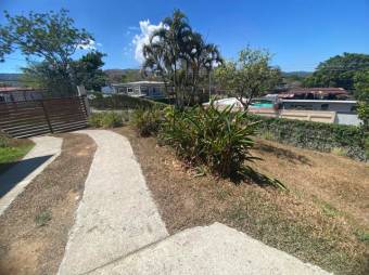 Se vende espaciosa casa con terraza en Ciudad Colón 25-368 Se vende espaciosa casa con terraza en Ciudad Colón 25-368