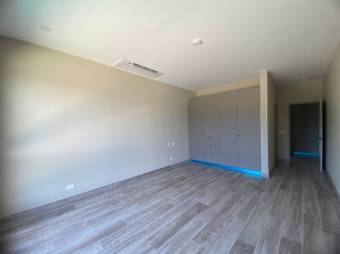 Se vende moderna casa con piscina en Jacó Puntarenas 26-377 Se vende moderna casa con piscina en Jacó Puntarenas 26-377