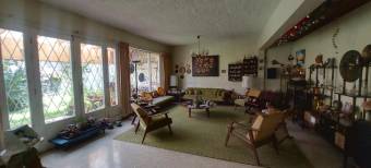 Se vende espaciosa casa con patio en mercedes San José 25-269 Se vende espaciosa casa con patio en mercedes San José 25-269