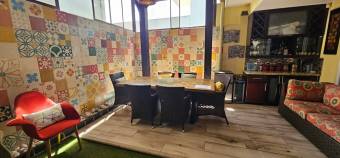 Se vende espaciosa casa con terraza en Santa Ana 26-174 Se vende espaciosa casa con terraza en Santa Ana 26-174