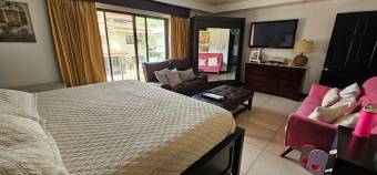 Se vende espaciosa casa con terraza en Santa Ana 26-174 Se vende espaciosa casa con terraza en Santa Ana 26-174