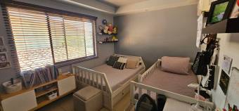 Se vende espaciosa casa con terraza en Santa Ana 26-174 Se vende espaciosa casa con terraza en Santa Ana 26-174