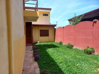 Se vende propiedad con casa y apartamento en Mata de Plátano 24-1718 Se vende propiedad con casa y apartamento en Mata de Plátano 24-1718