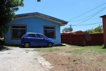 Se vende propiedad con 3 casas en San Isidro Heredia 23-1450 Se vende propiedad con 3 casas en San Isidro Heredia 23-1450