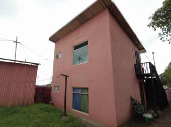 Se vende propiedad con 3 casas en San Isidro Heredia 23-1450 Se vende propiedad con 3 casas en San Isidro Heredia 23-1450