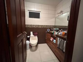 Se vende espaciosa casa con terraza en condominio de Ulloa Heredia 25-1188 Se vende espaciosa casa con terraza en condominio de Ulloa Heredia 25-1188