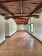 Casa Encantadora de Adobe en Escazu Centro Casa Encantadora de Adobe en Escazu Centro