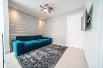 Se vende moderna casa con patio en Ciudad Colón 26-49 Se vende moderna casa con patio en Ciudad Colón 26-49