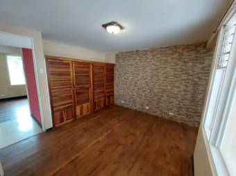 Se vende espaciosa casa con patio en Guadalupe, San José 25-404 Se vende espaciosa casa con patio en Guadalupe, San José 25-404