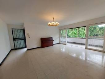 Se vende espaciosa casa con patio en Guadalupe, San José 25-404 Se vende espaciosa casa con patio en Guadalupe, San José 25-404